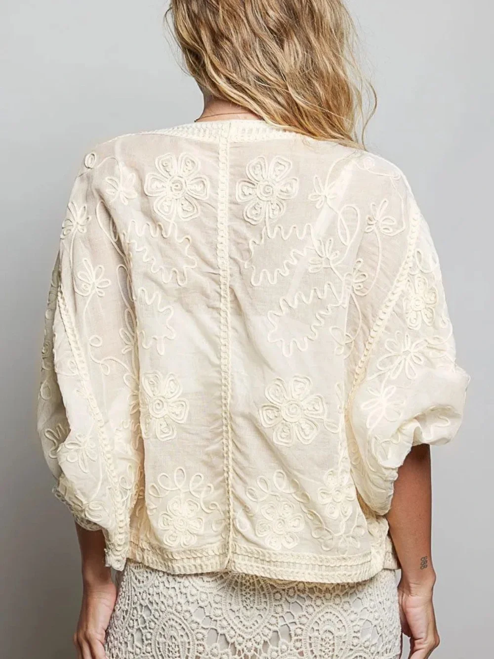 POL OS Batwing Embroidered Conch Shell Cardigan - Picture 3 of 8